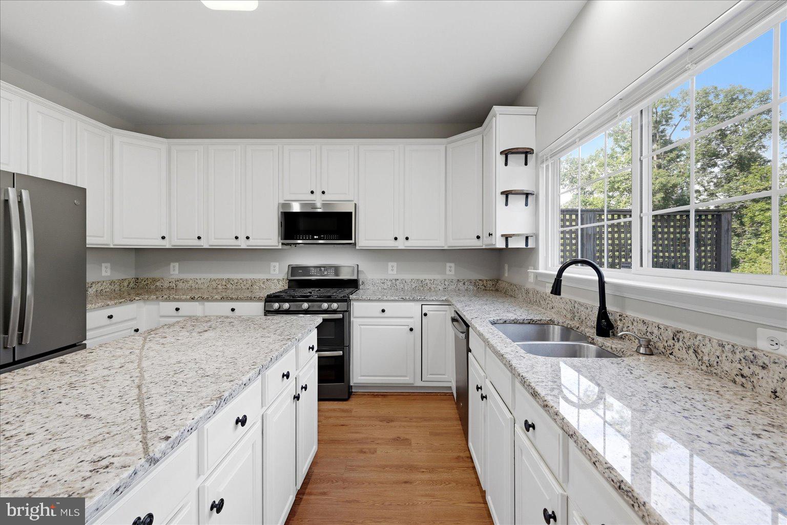 18521 SIERRA SPRINGS SQUARE
