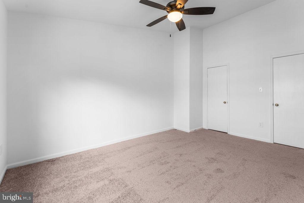 PRINCETON SQUARE - Residential