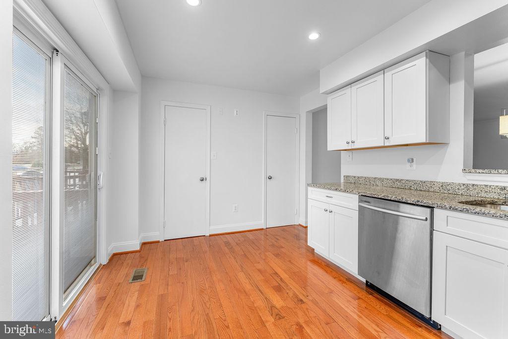 PRINCETON SQUARE - Residential