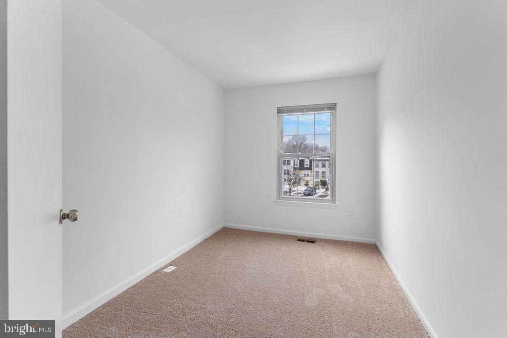 PRINCETON SQUARE - Residential