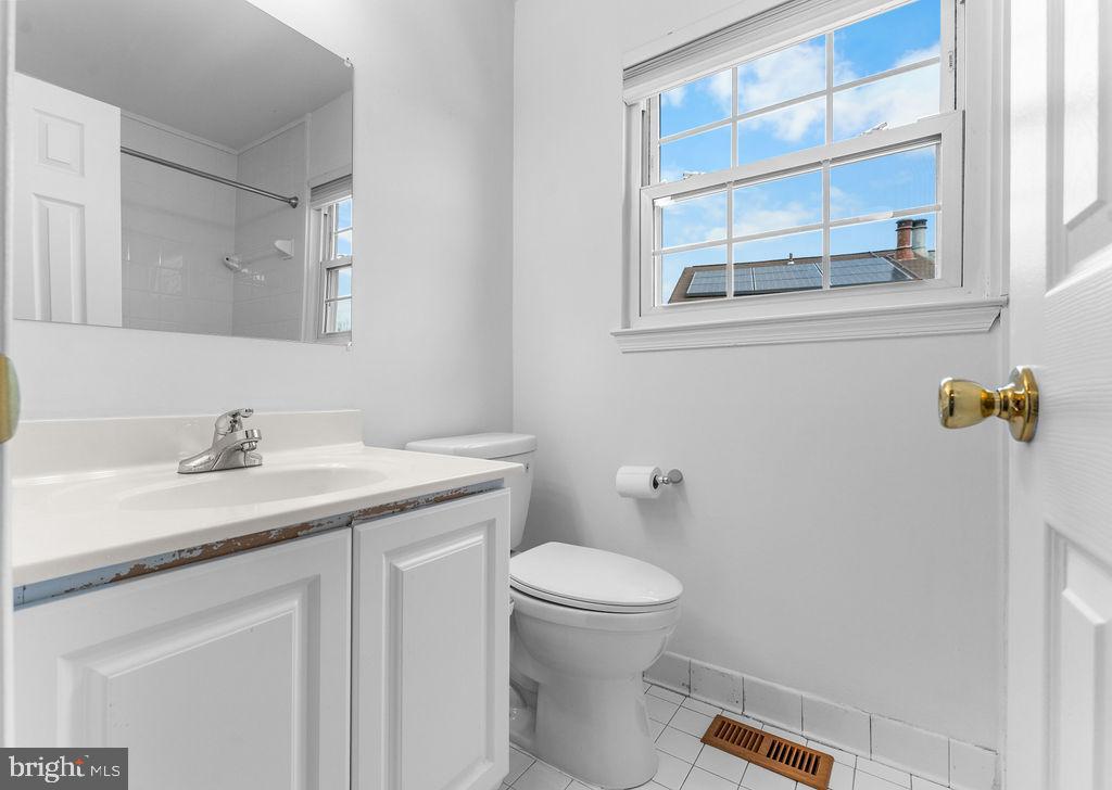 PRINCETON SQUARE - Residential