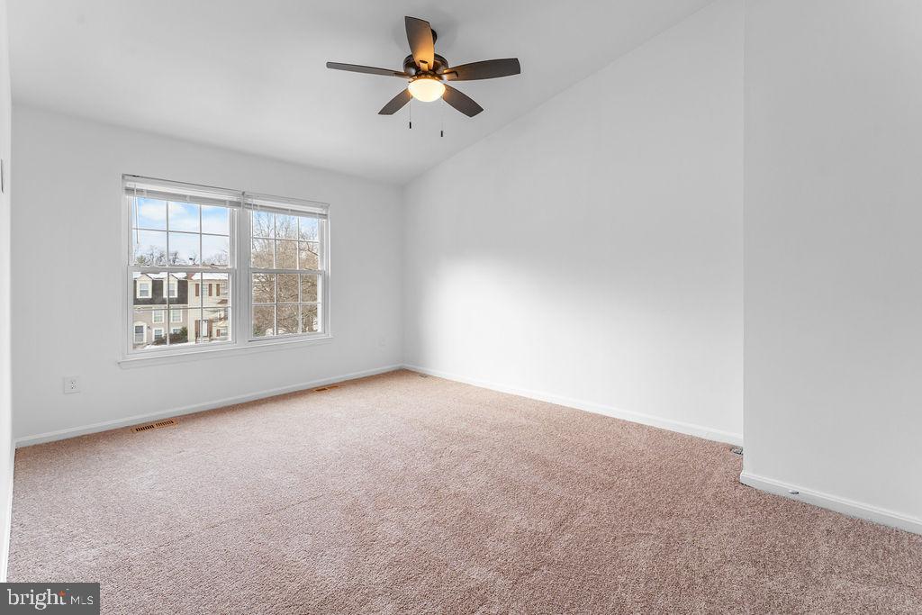 PRINCETON SQUARE - Residential