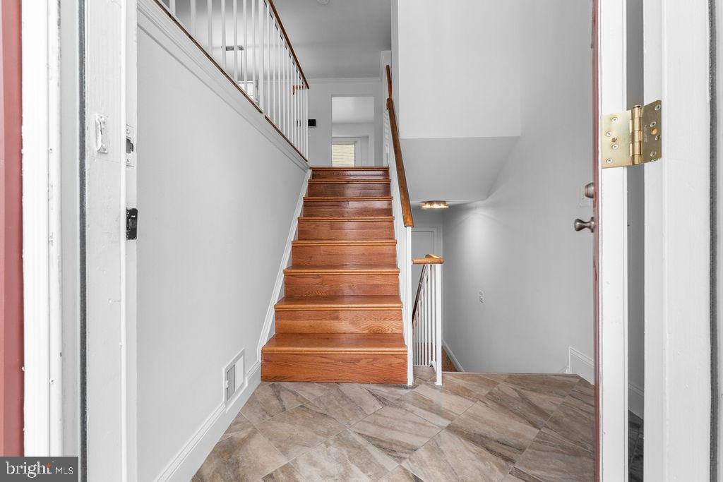 PRINCETON SQUARE - Residential