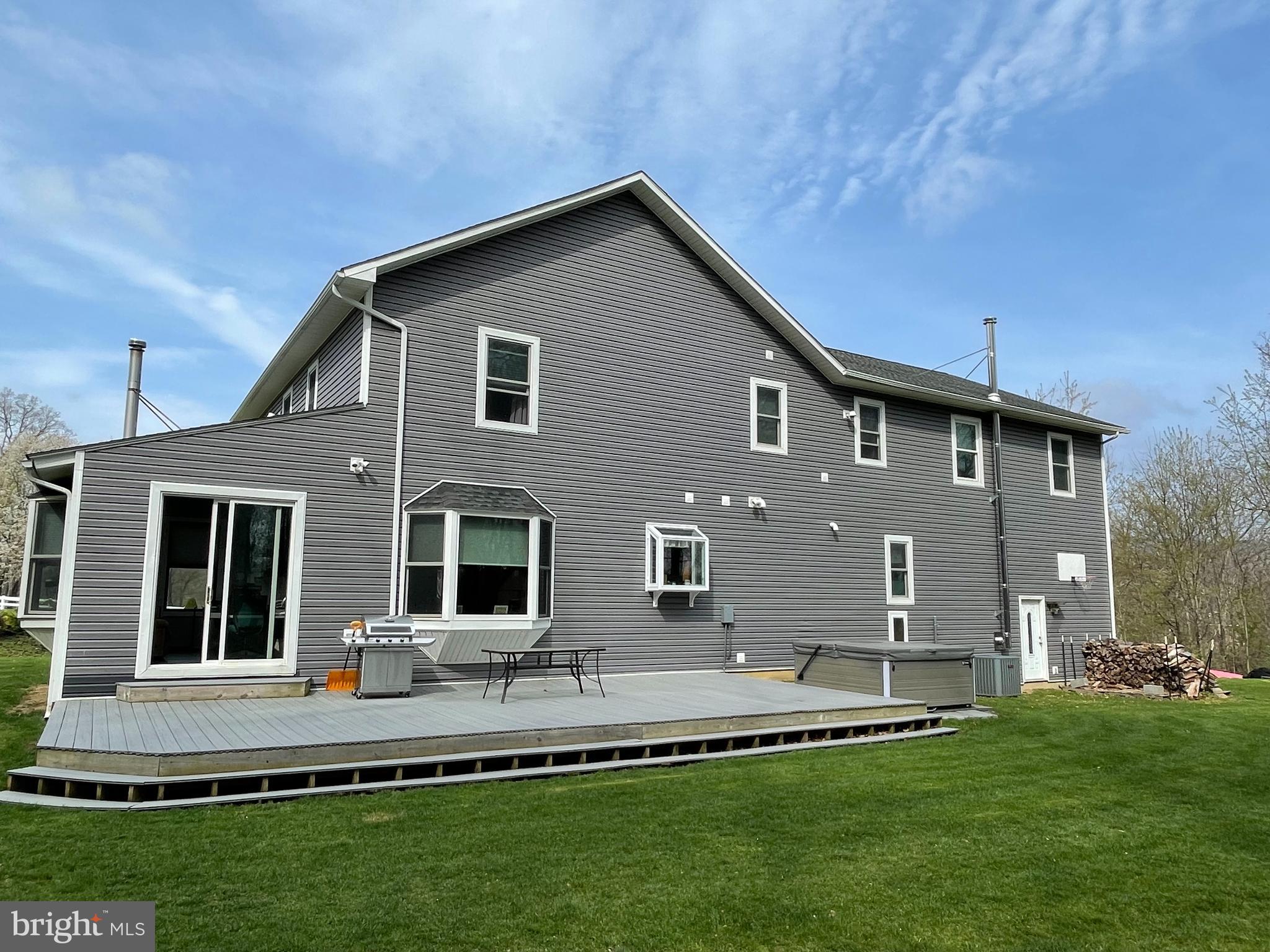 121 BRADDOCK HEIGHTS