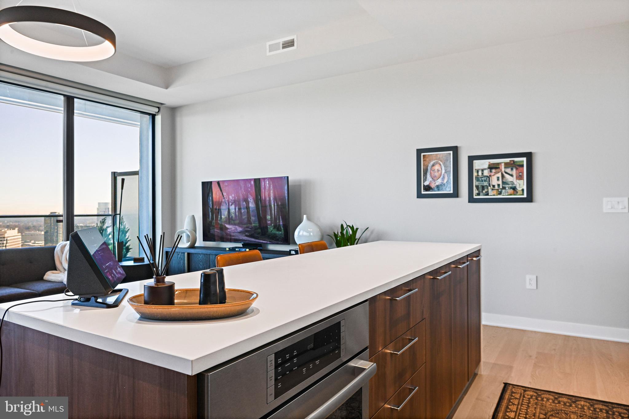 THE VERSE CONDO - Residential