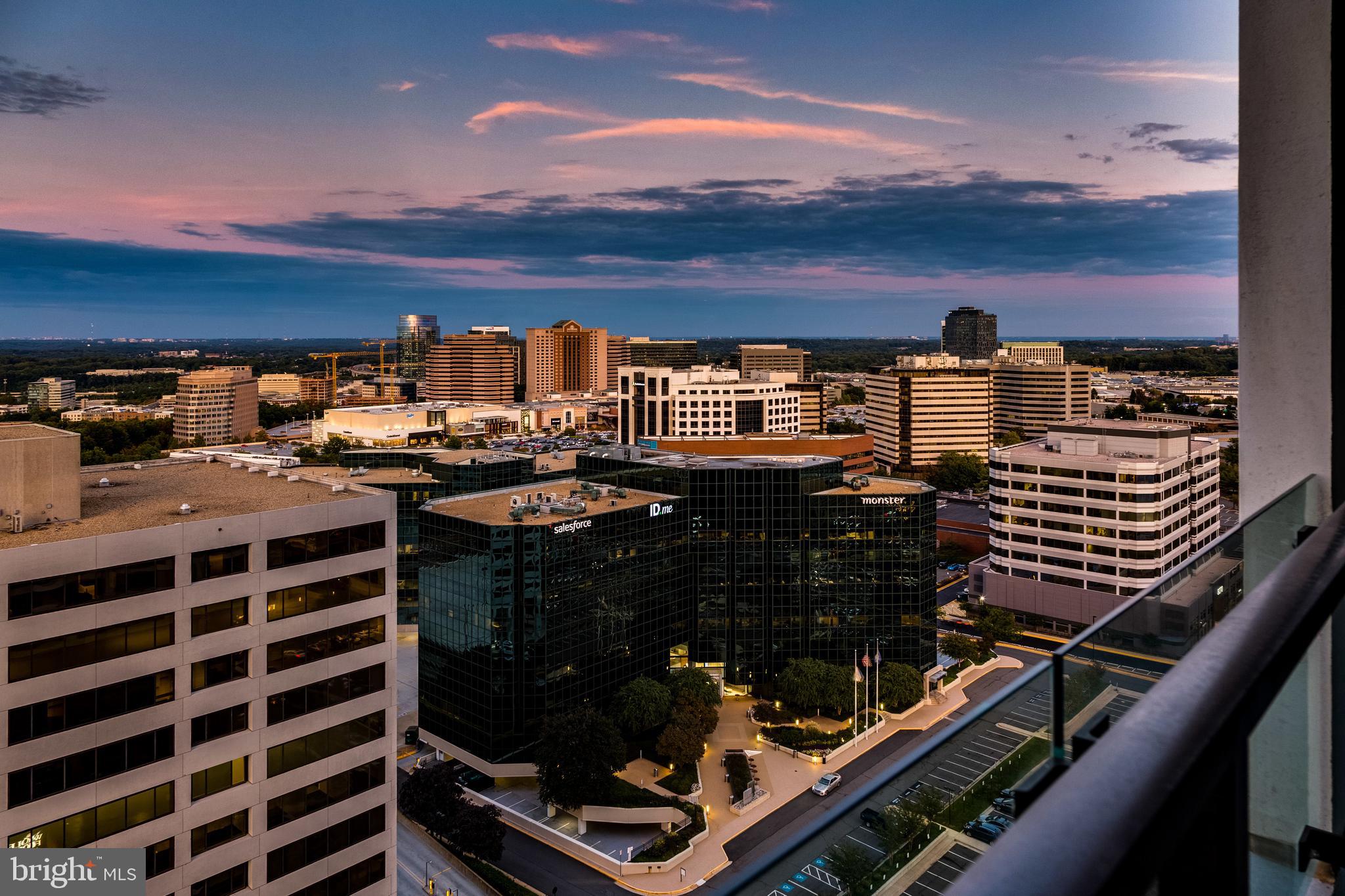 THE VERSE CONDO - Residential