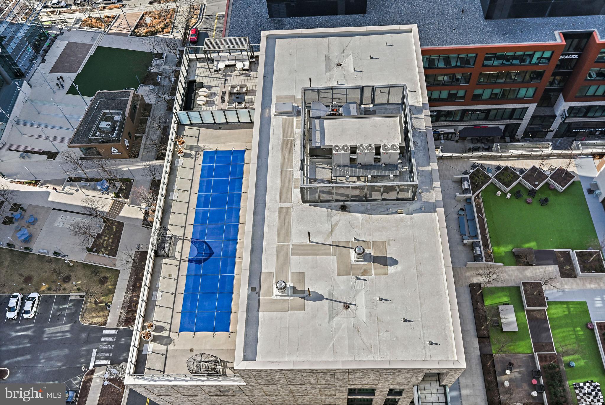 THE VERSE CONDO - Residential