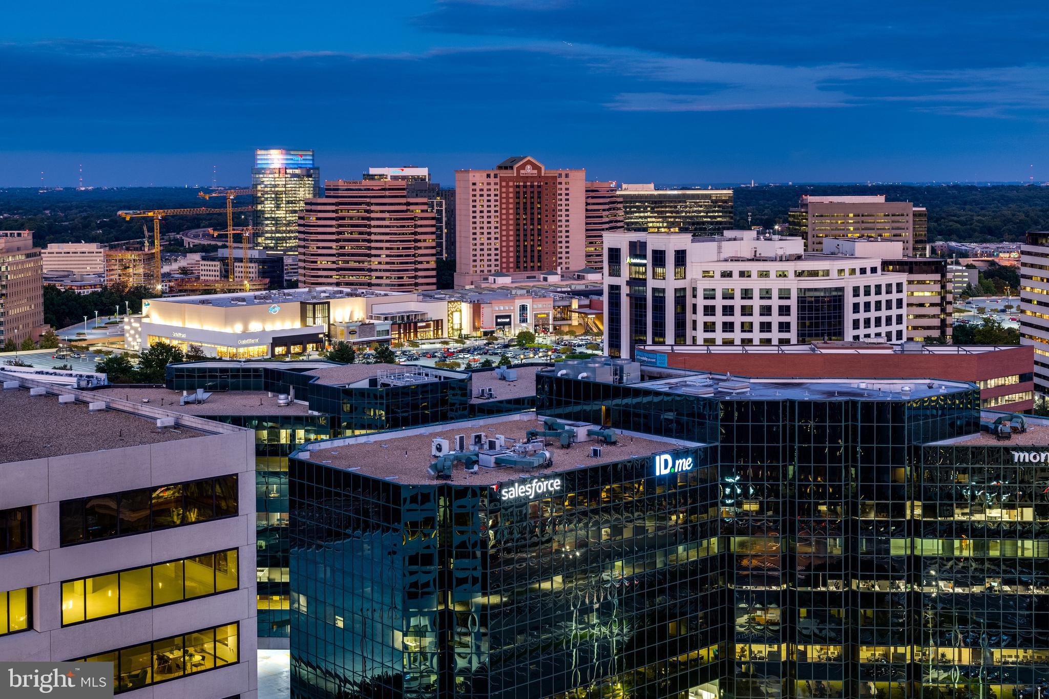 THE VERSE CONDO - Residential