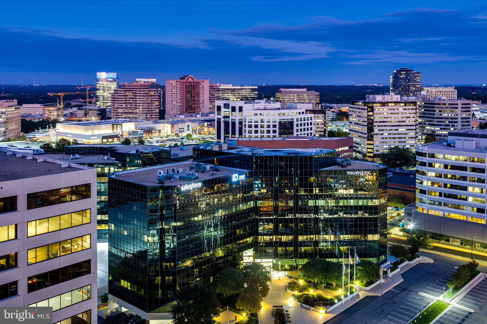 THE VERSE CONDO - Residential