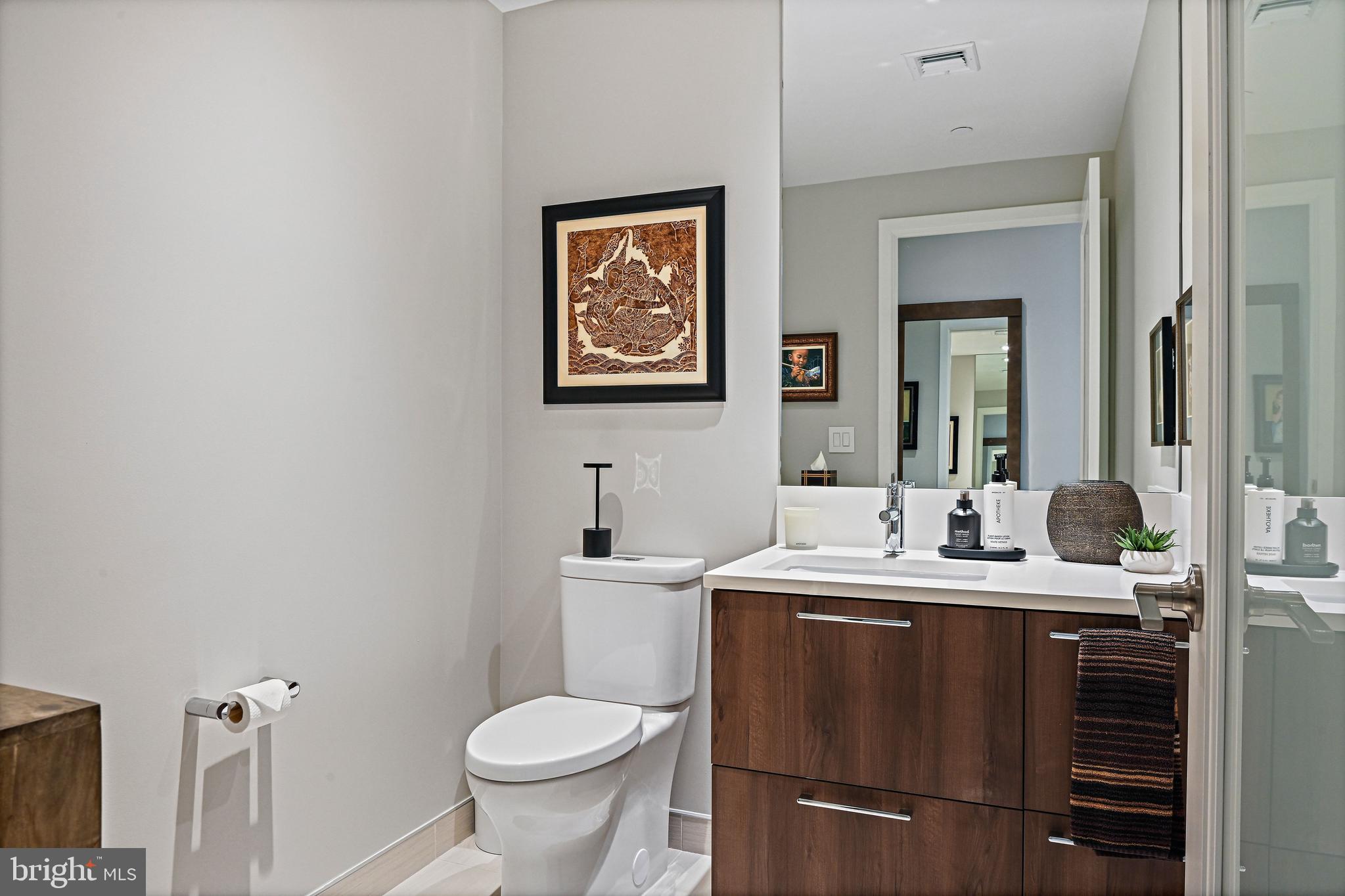 THE VERSE CONDO - Residential