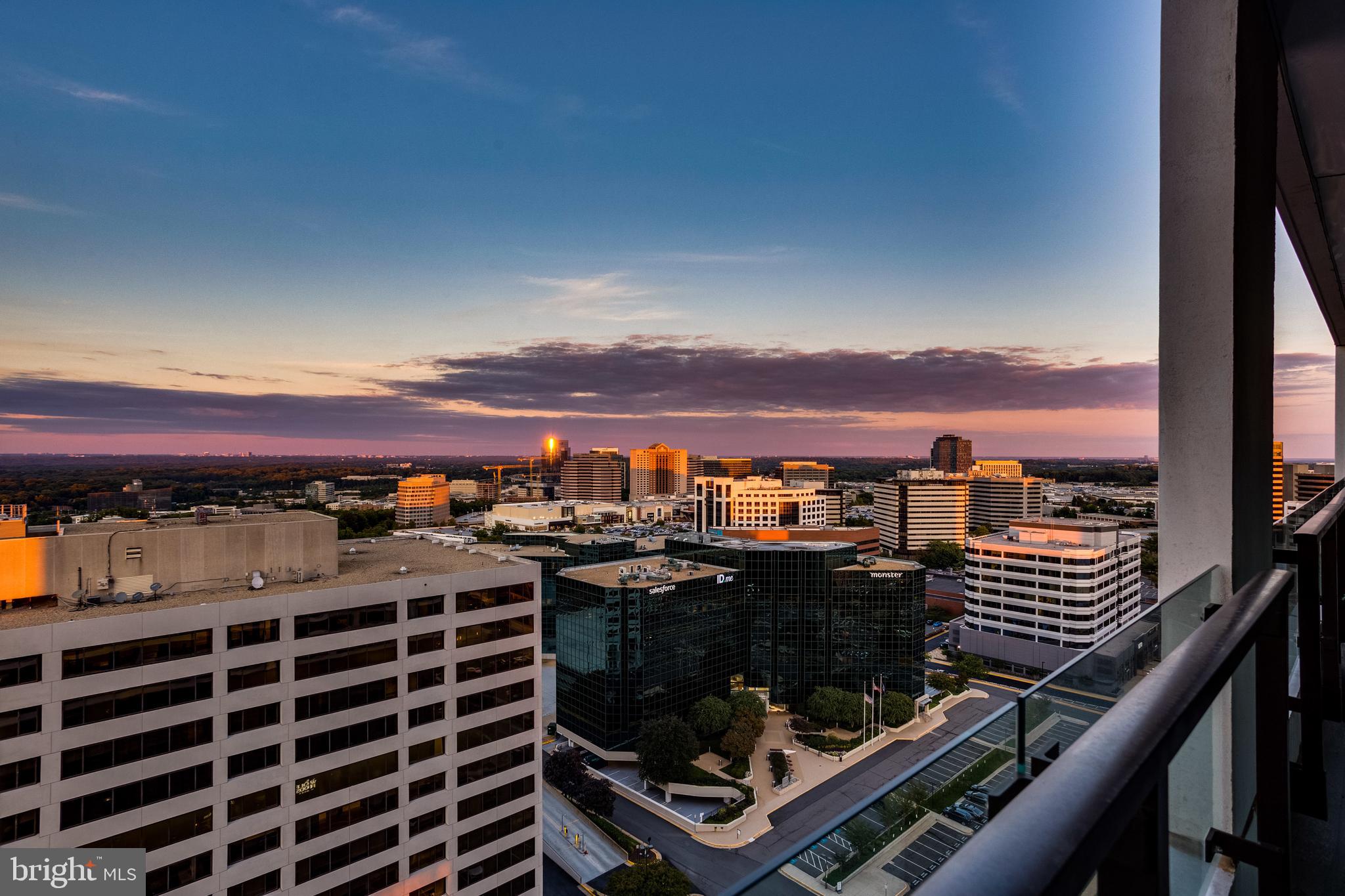 THE VERSE CONDO - Residential