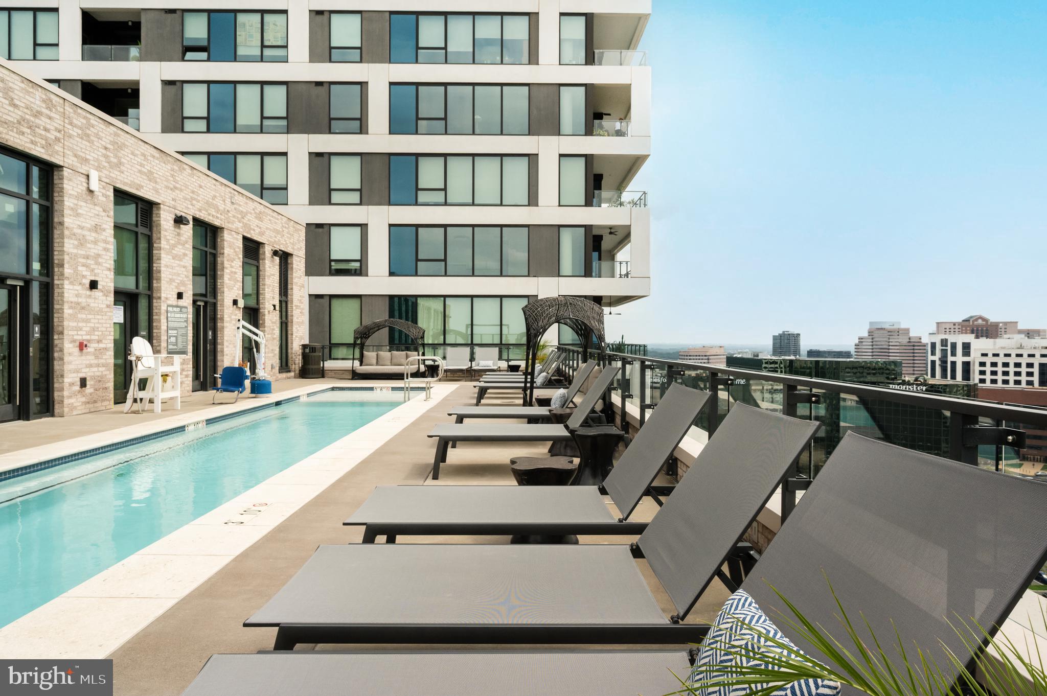 THE VERSE CONDO - Residential