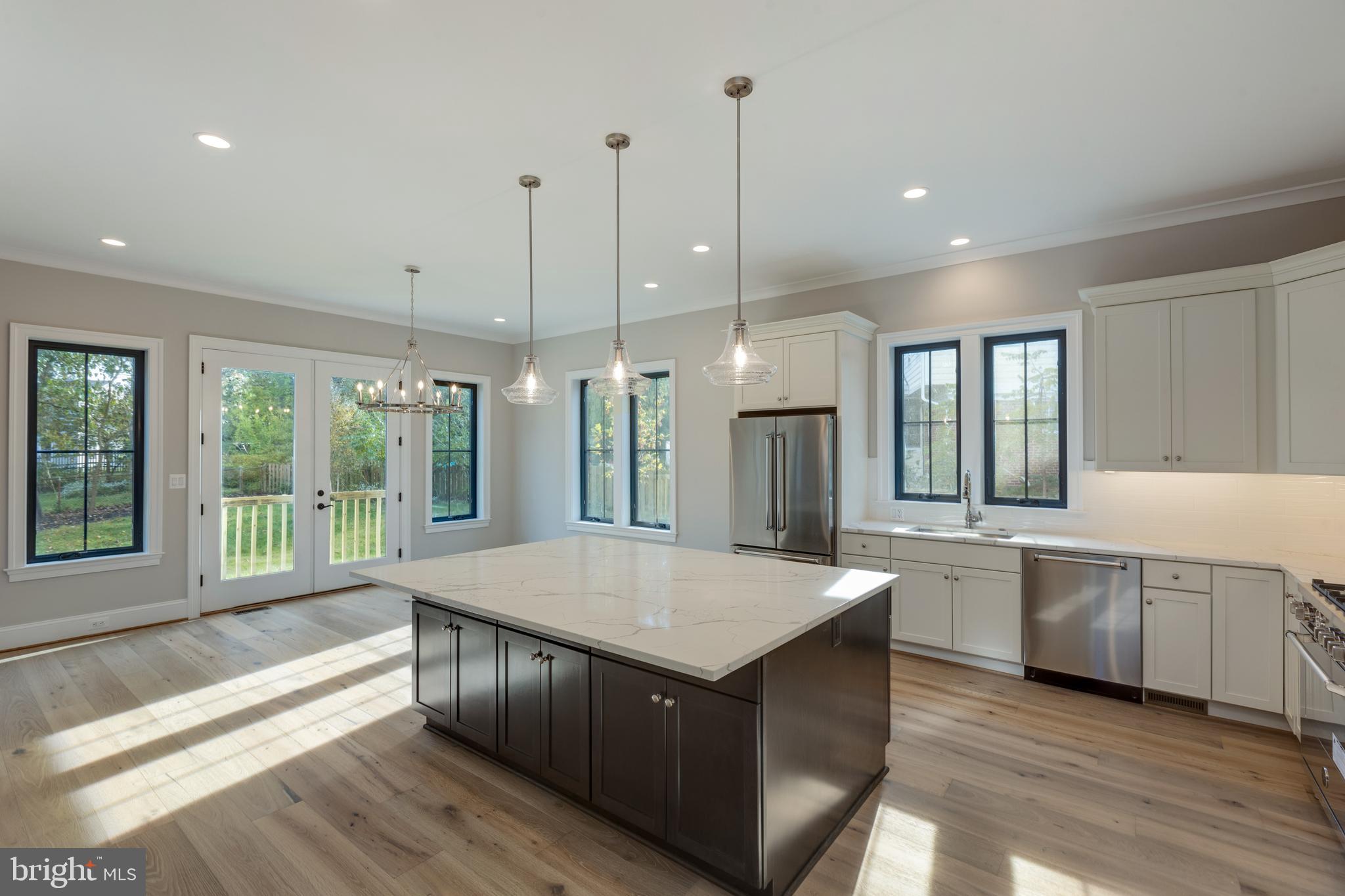 POPLAR HEIGHTS - Residential