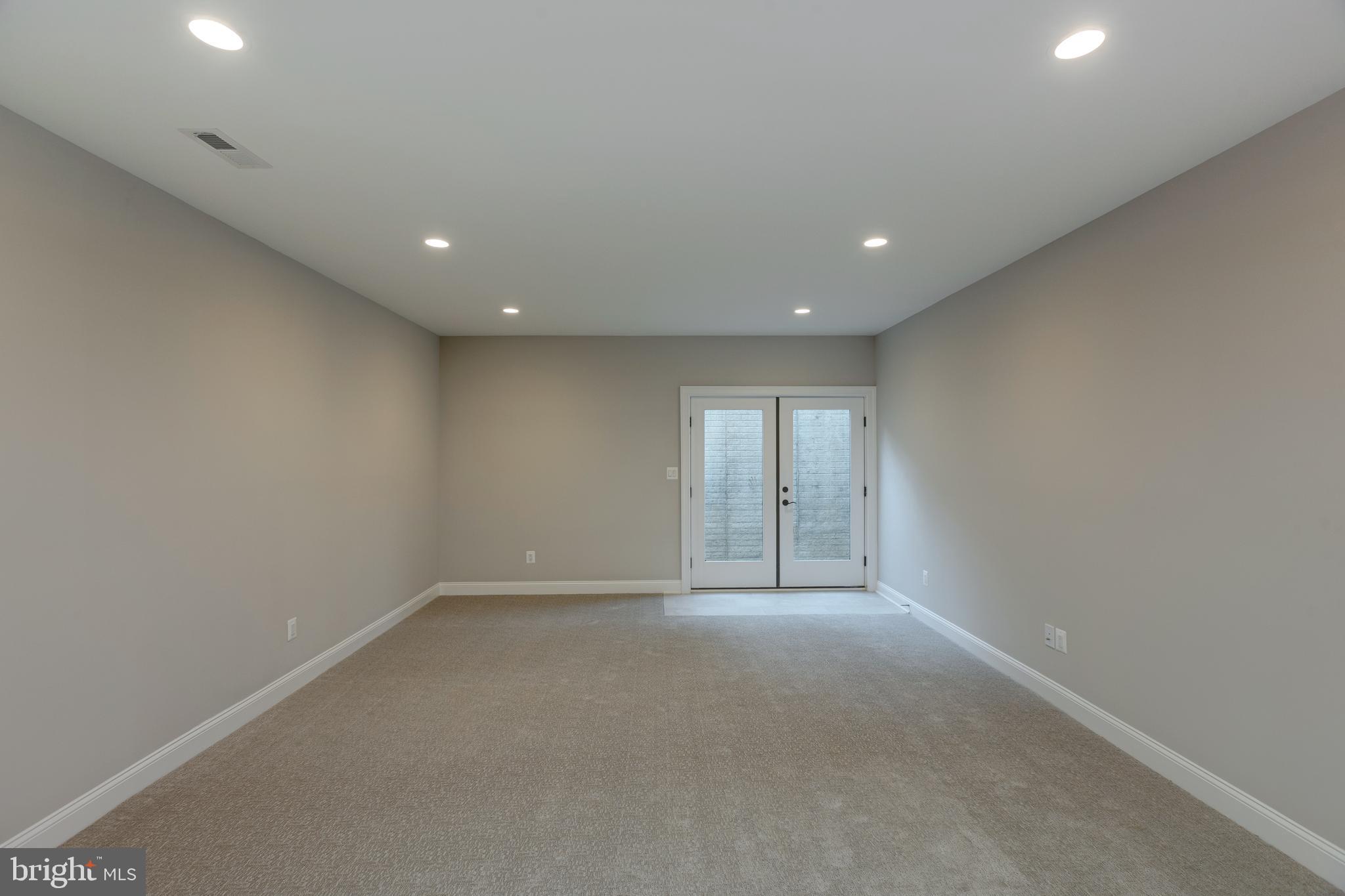 POPLAR HEIGHTS - Residential