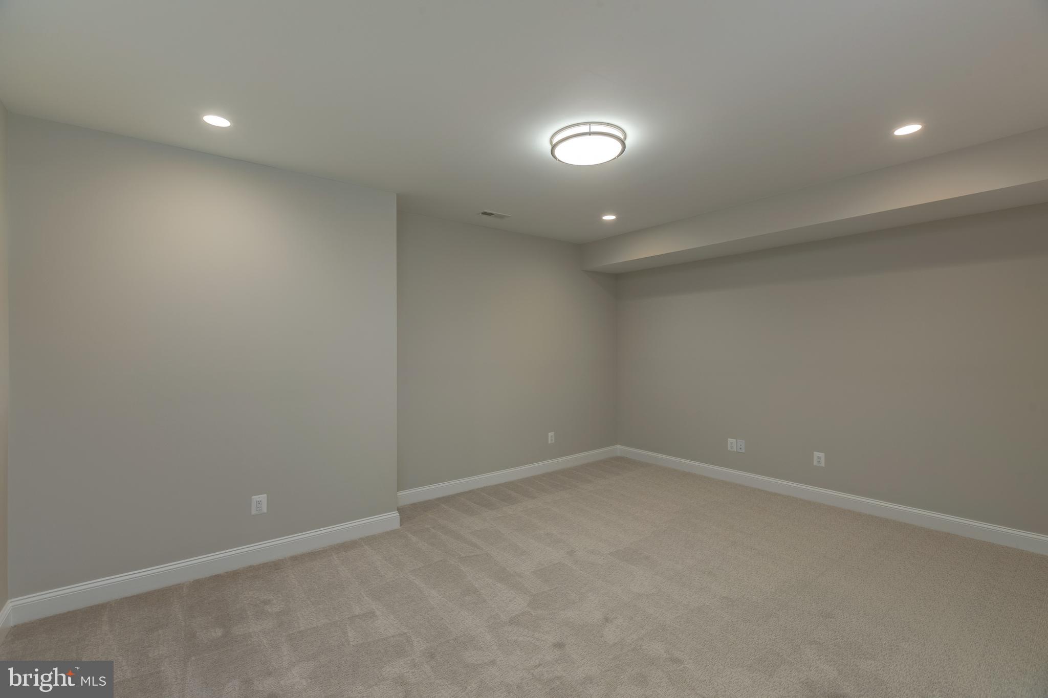 POPLAR HEIGHTS - Residential