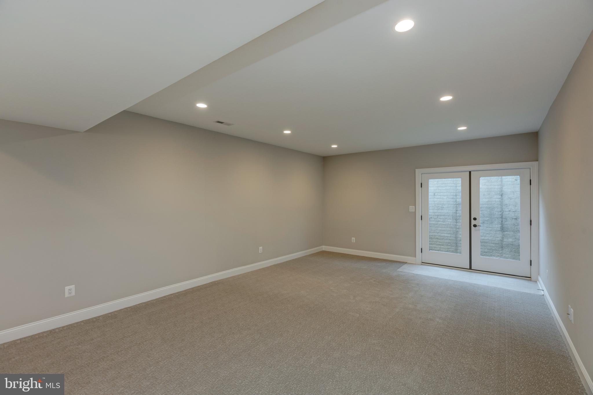 POPLAR HEIGHTS - Residential