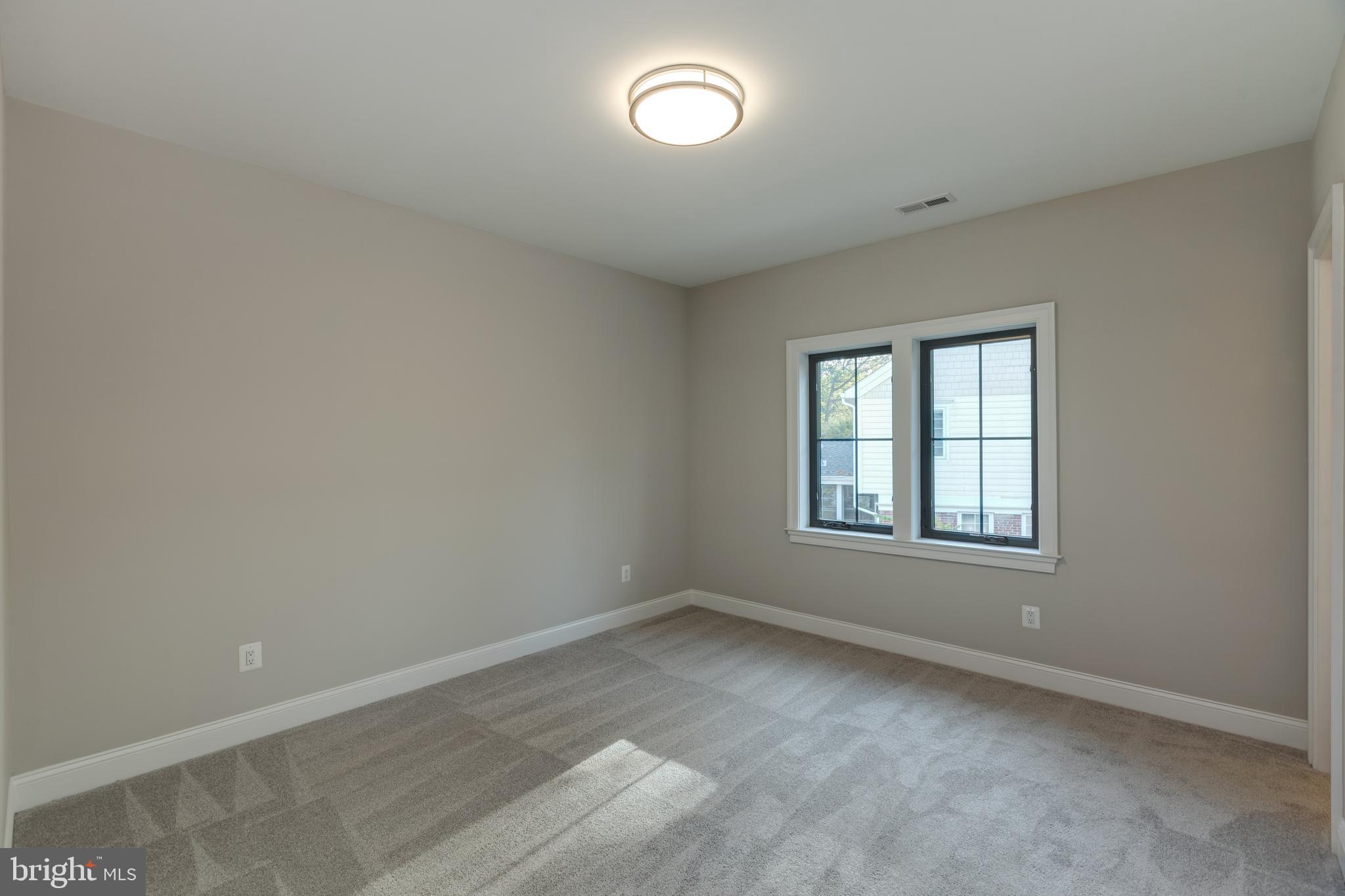 POPLAR HEIGHTS - Residential