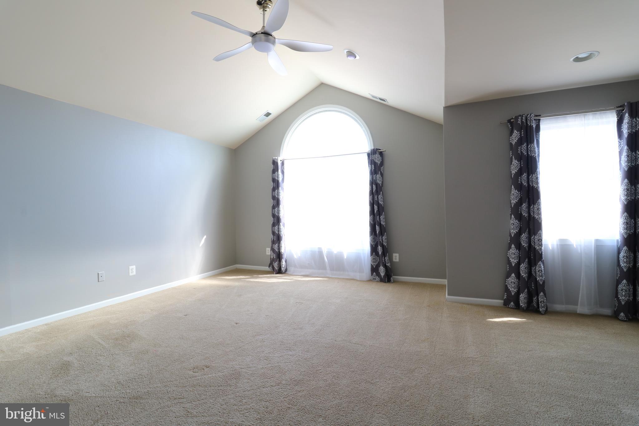 SOUTH RIDING - Residential Lease