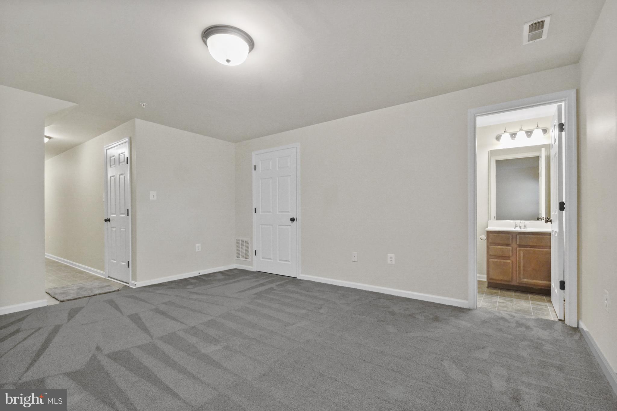 ELIZABETH HILLS PHASE 1 - Residential Lease