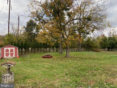 1263 E DIAMOND STREET COATESVILLE PA 19320