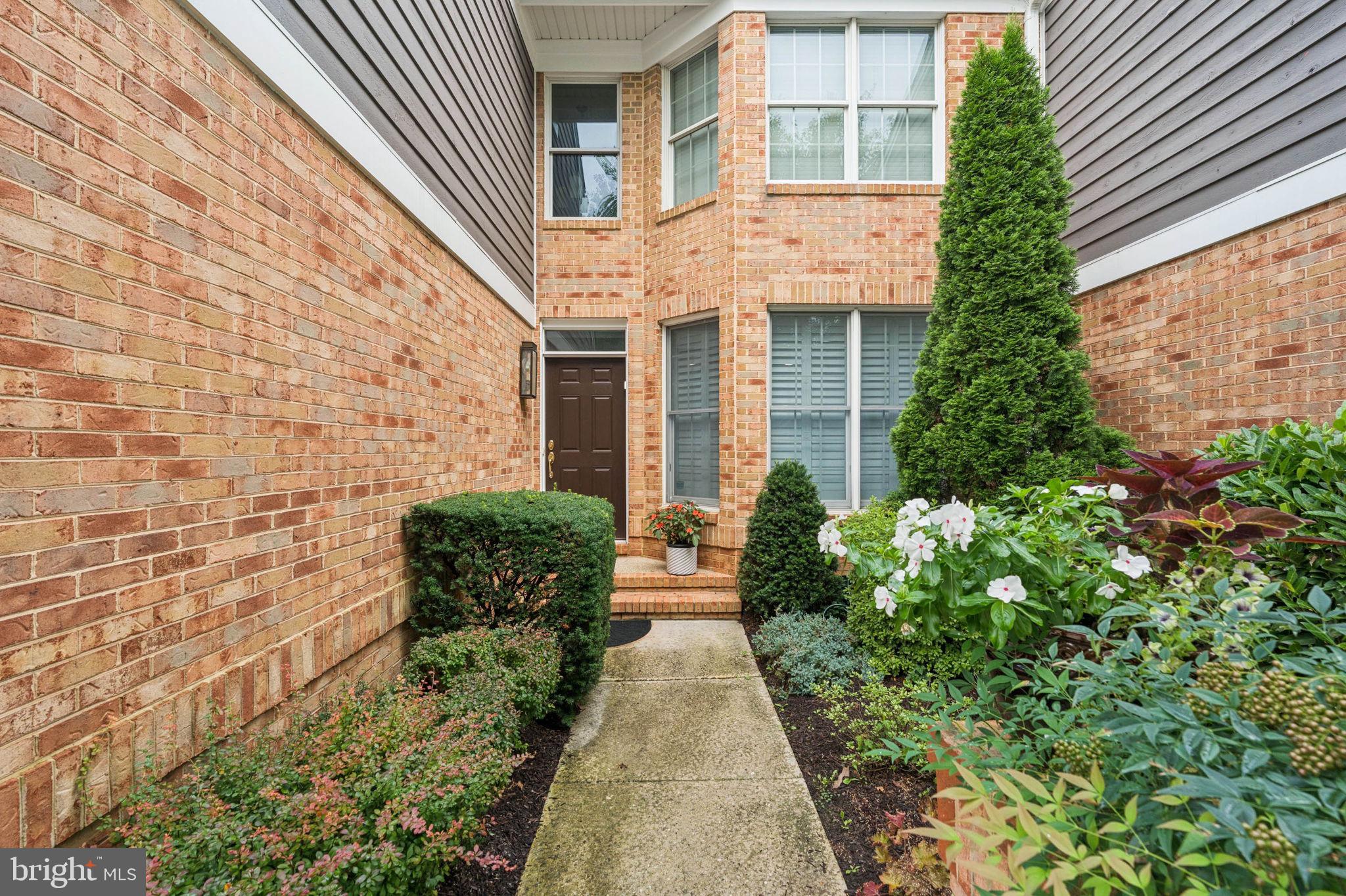 4 WOODCHESTER COURT 4