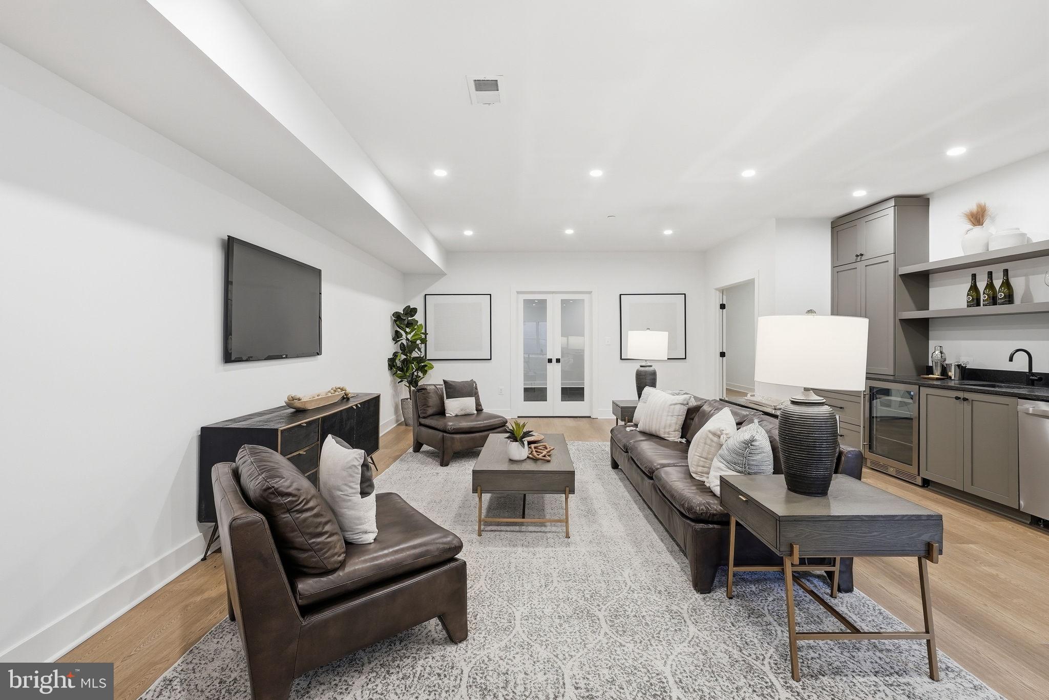 ASHLEIGH - Residential