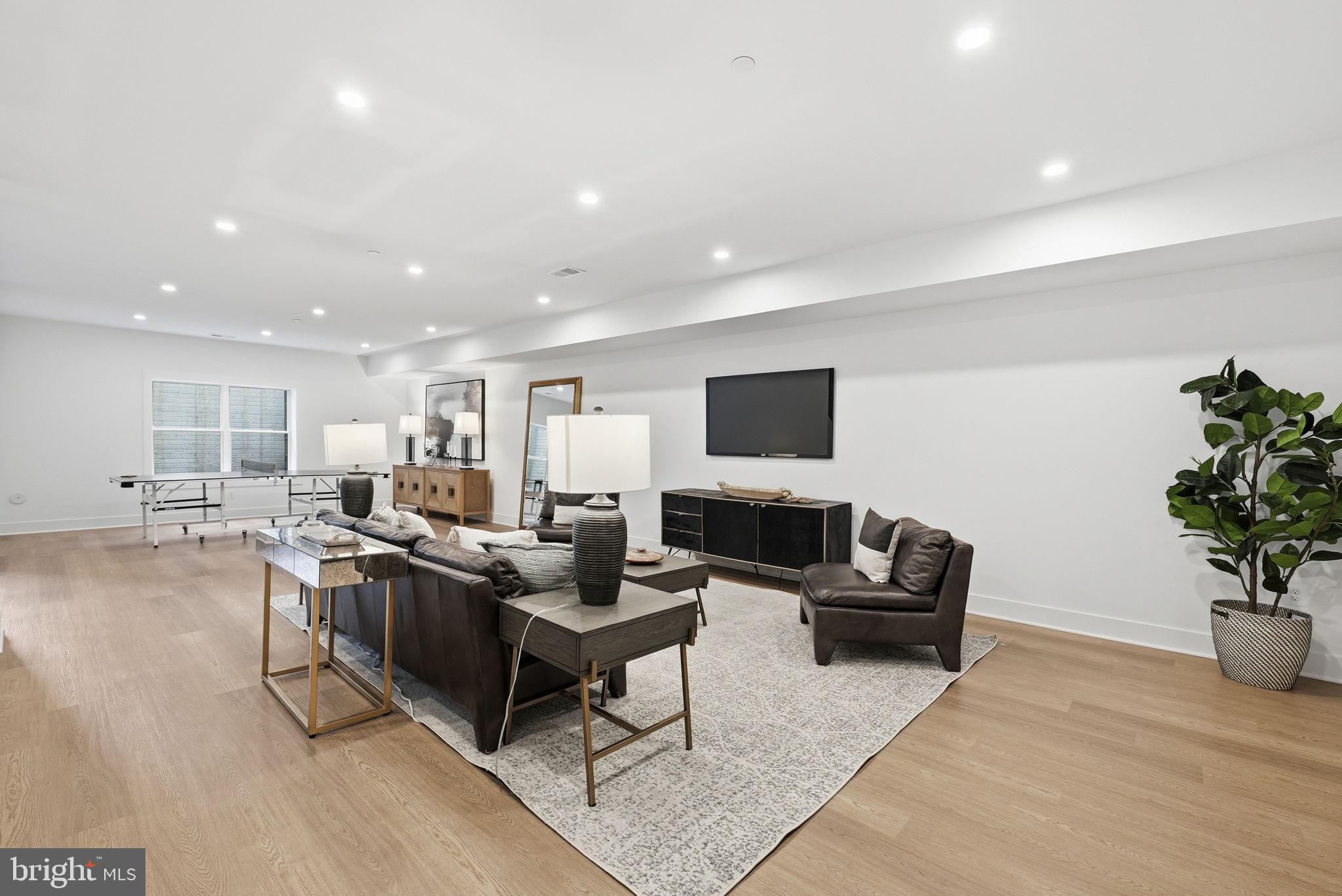 ASHLEIGH - Residential