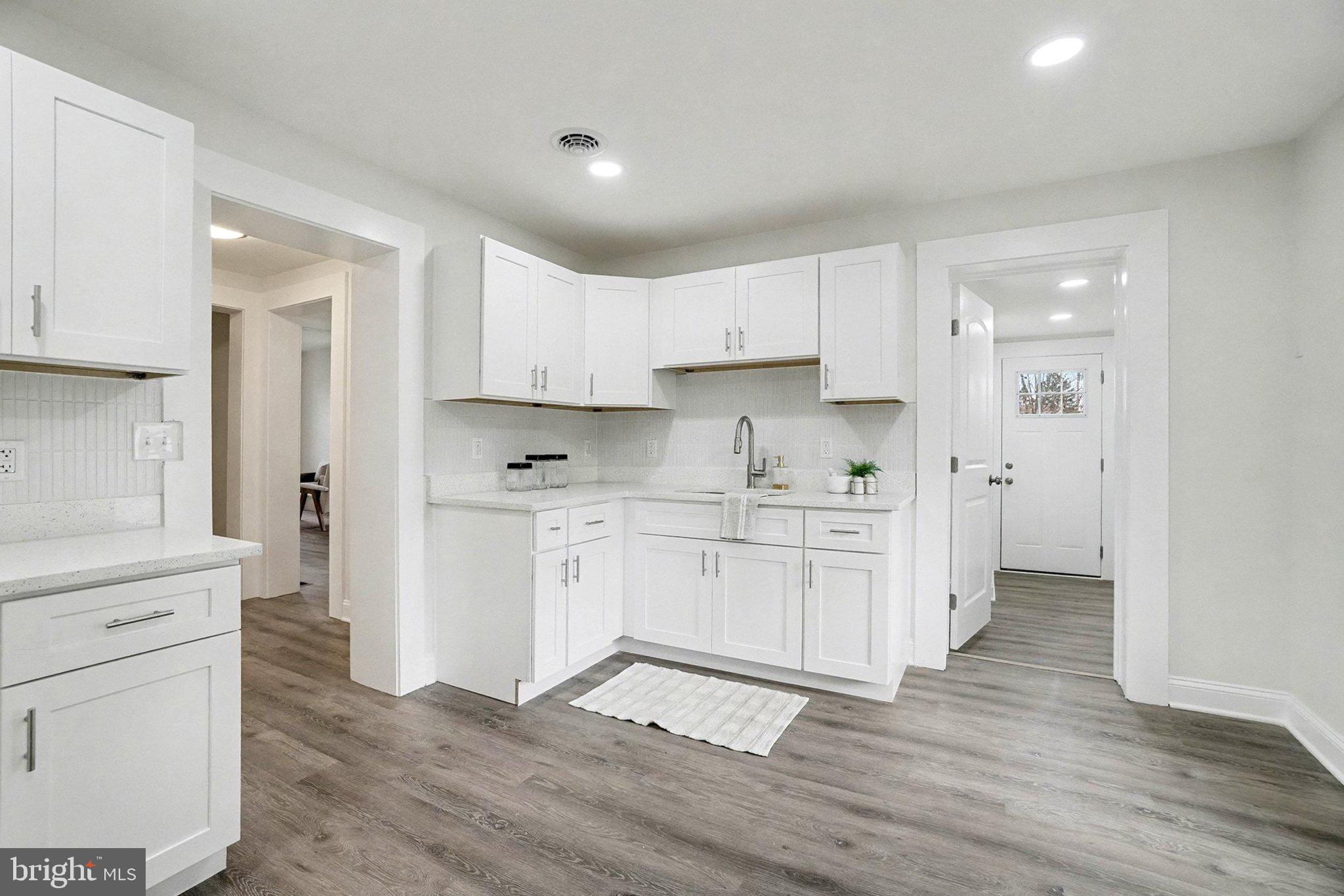 35 N FRANKLIN STREET