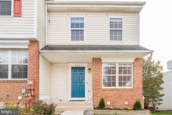 SHEFFIELD GLEN TOWNHOMES - Residential