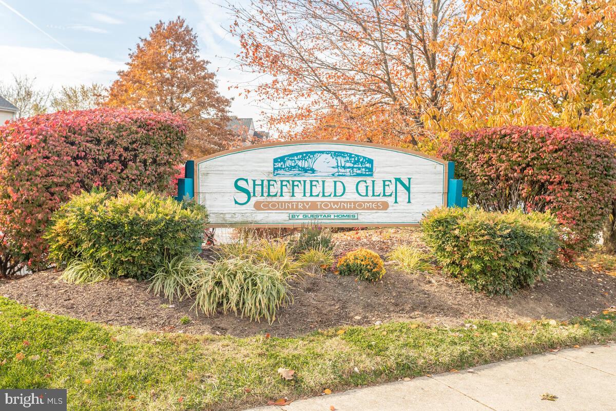 SHEFFIELD GLEN TOWNHOMES - Residential