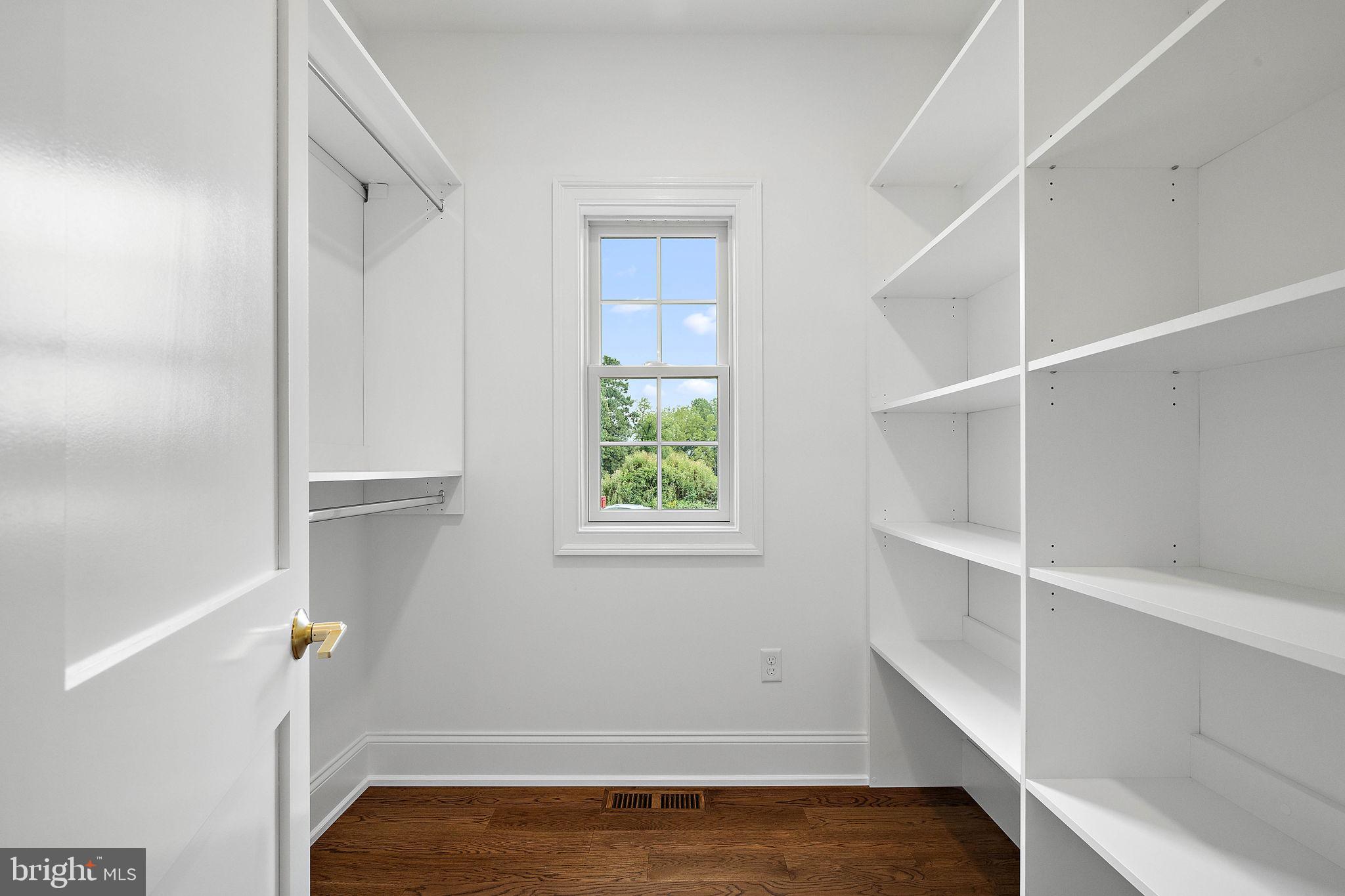 RED BARN FARMS - Residential