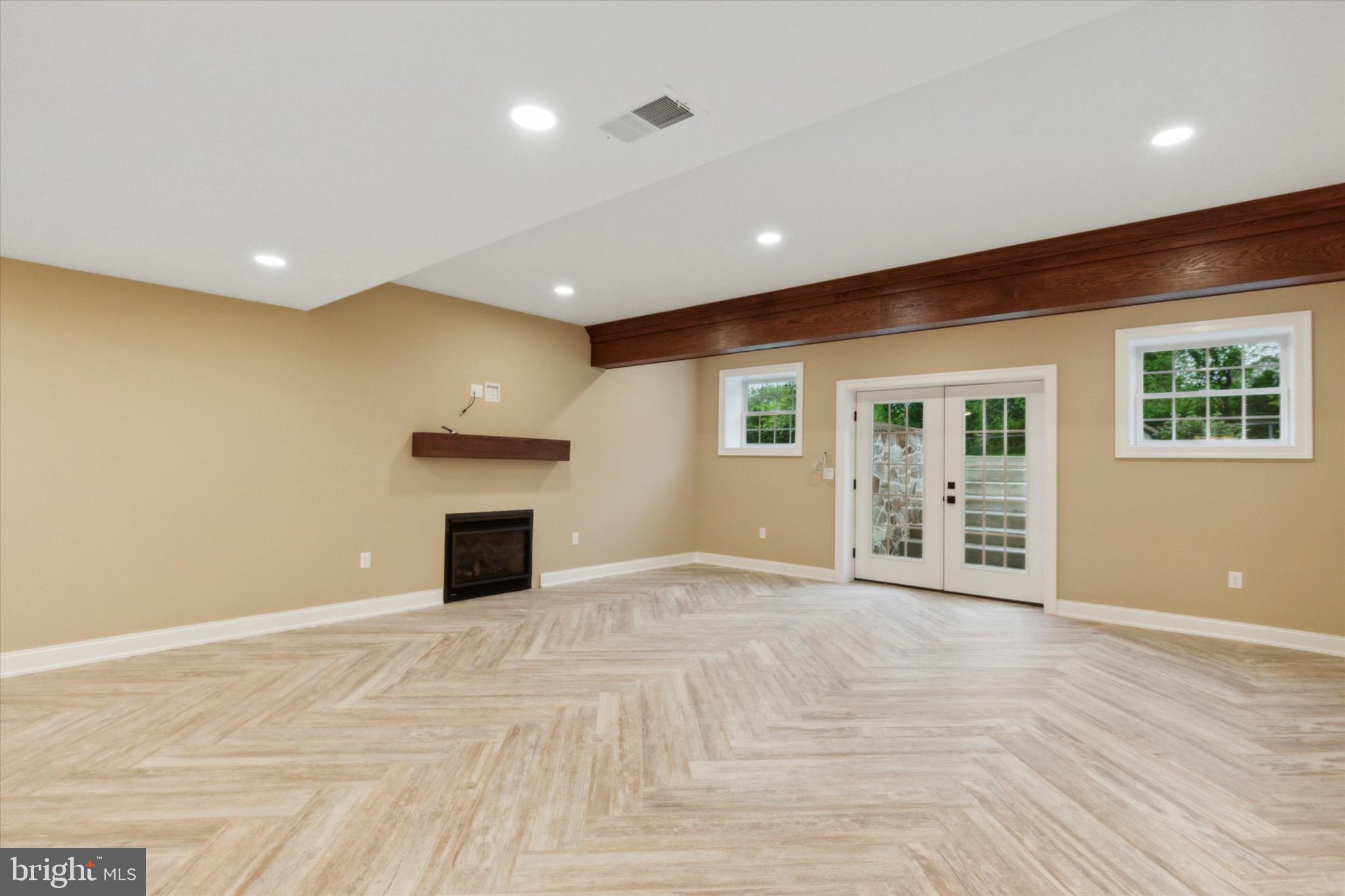 RED BARN FARMS - Residential