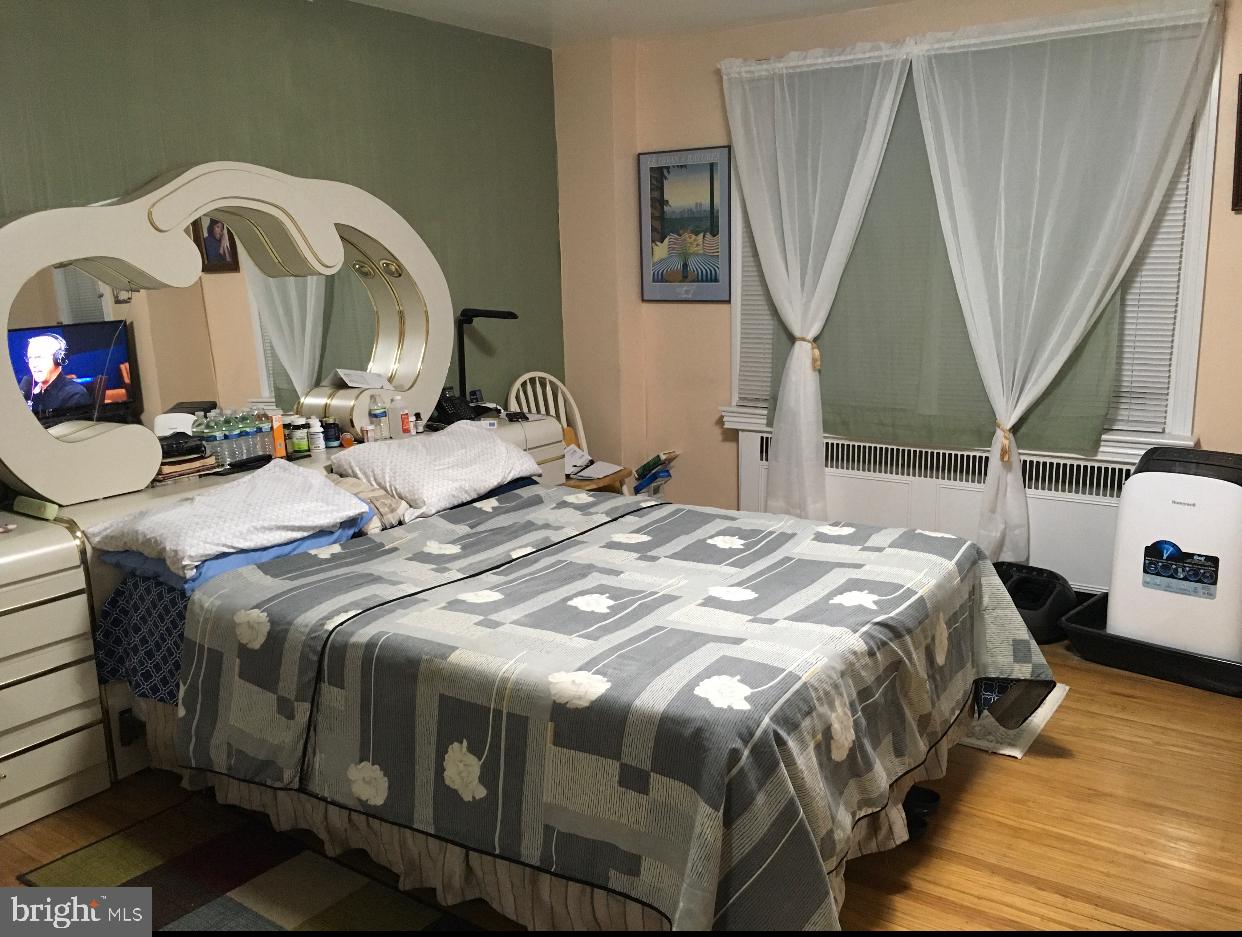 PHILADELPHIA (NORTHEAST) - Residential