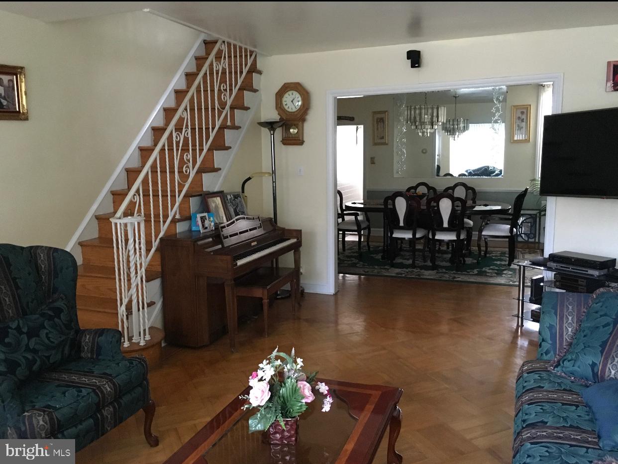 PHILADELPHIA (NORTHEAST) - Residential