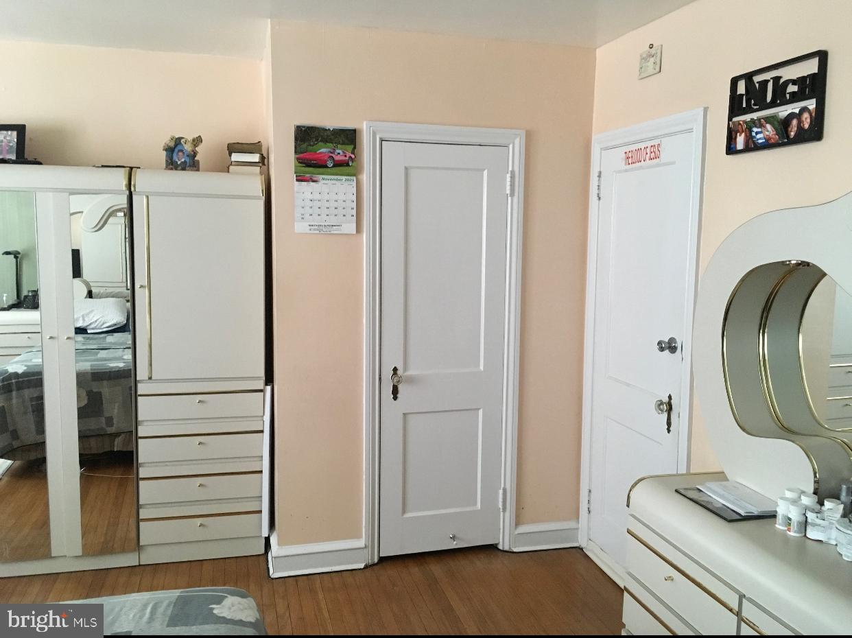 PHILADELPHIA (NORTHEAST) - Residential