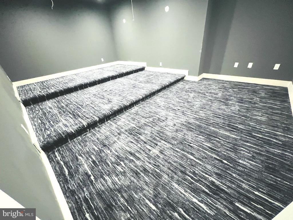 PIMMIT HILLS - Residential