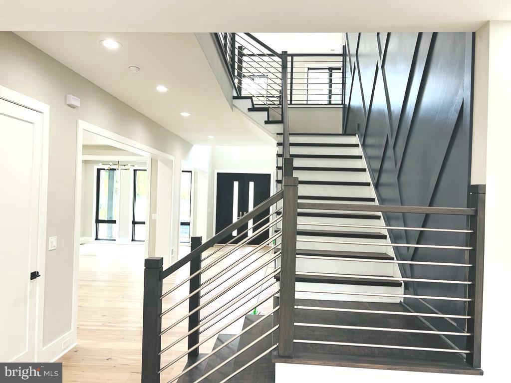 PIMMIT HILLS - Residential