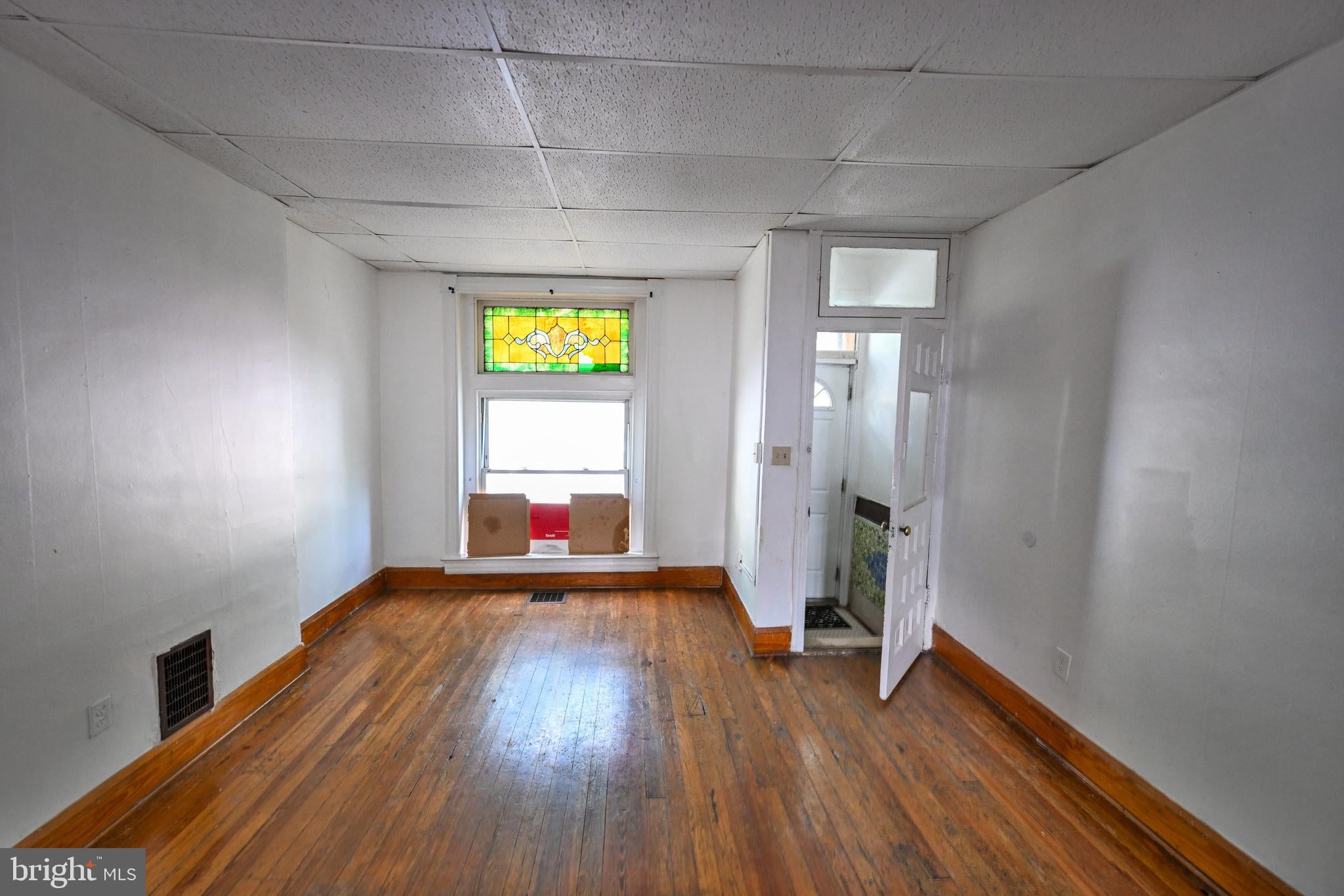 10 S ELLWOOD AVENUE