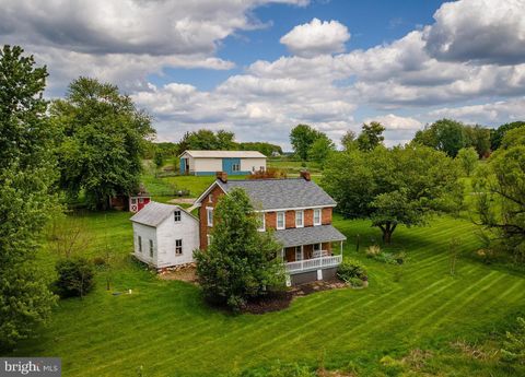 Photo of 2100 Blacks School House Road, TANEYTOWN, MD 21787 (MLS # MDCR2034522)