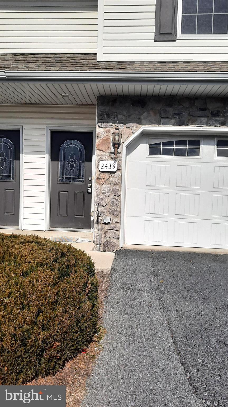 MARGARETS GROVE - Residential Lease