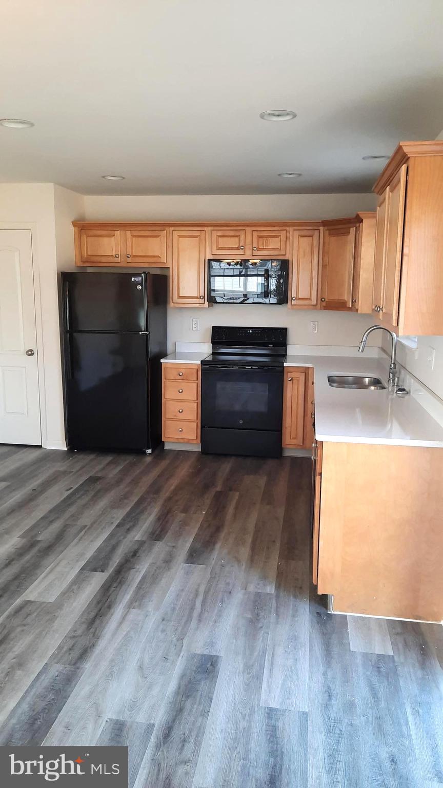 MARGARETS GROVE - Residential Lease