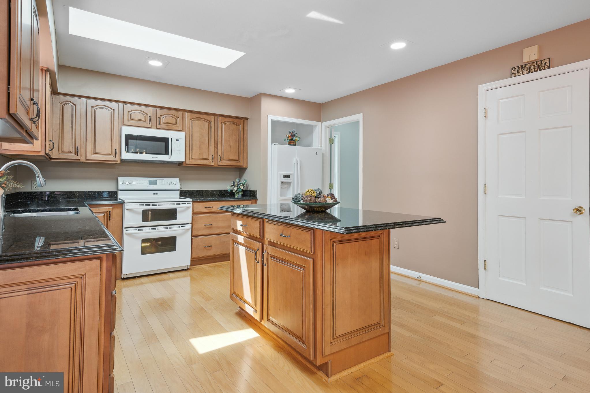 QUEEN ANNE ESTATES - Residential