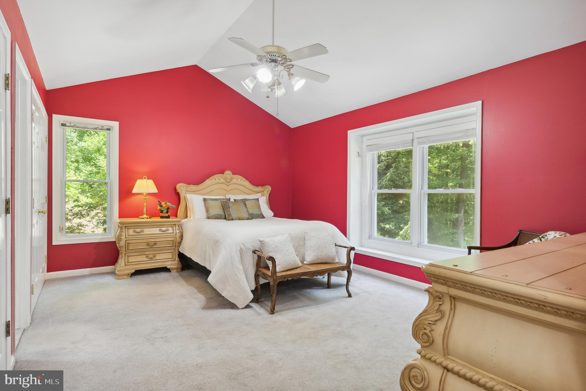 QUEEN ANNE ESTATES - Residential