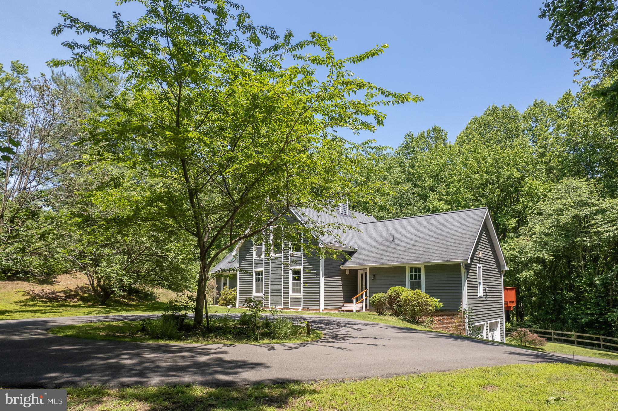 QUEEN ANNE ESTATES - Residential