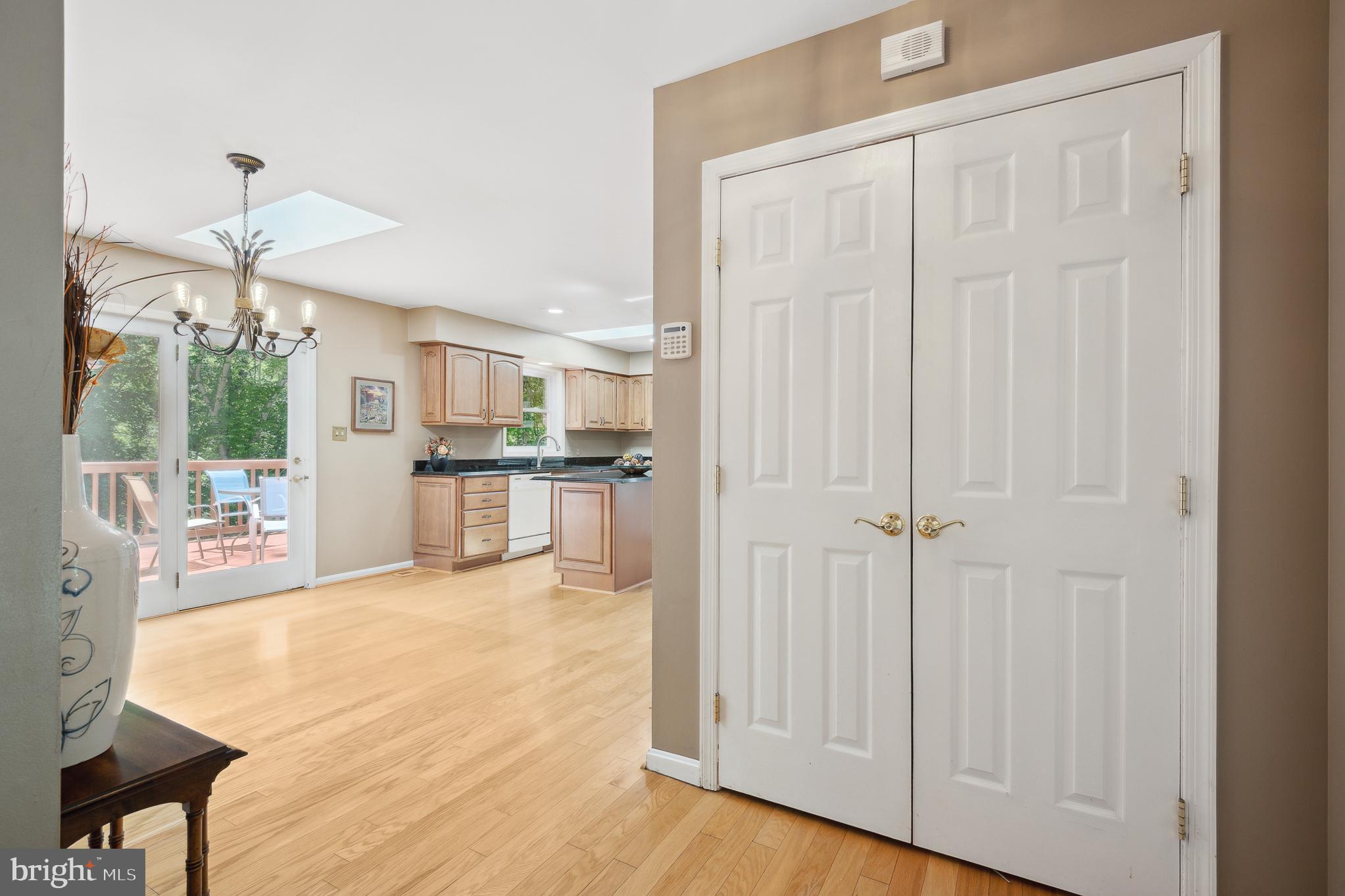 QUEEN ANNE ESTATES - Residential