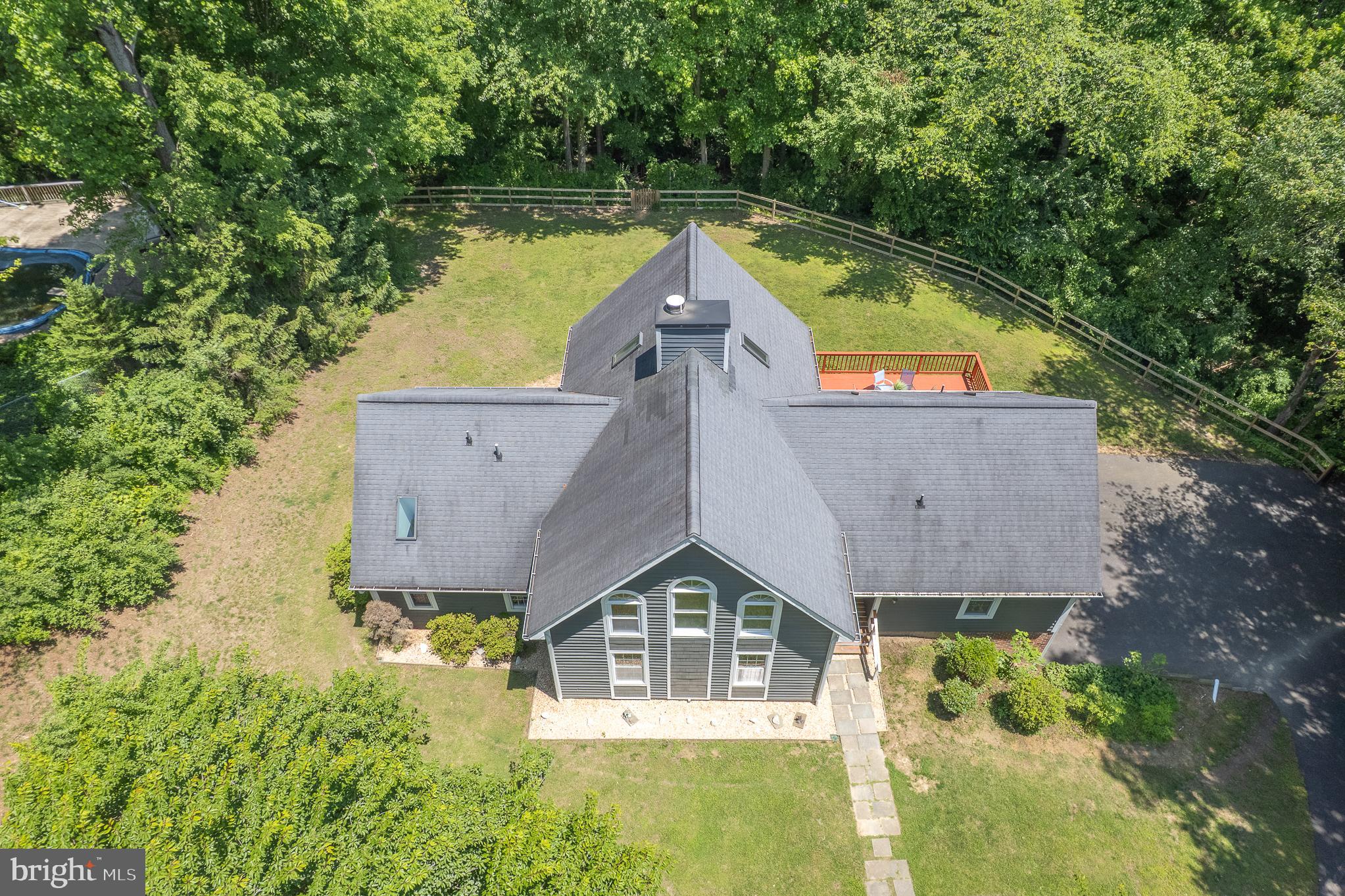 QUEEN ANNE ESTATES - Residential