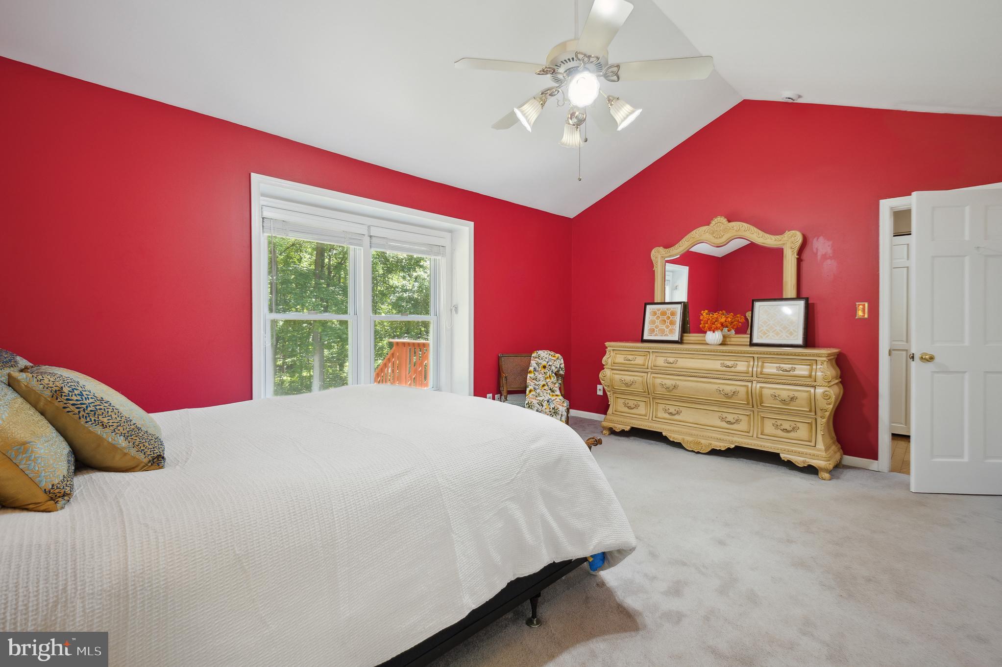 QUEEN ANNE ESTATES - Residential