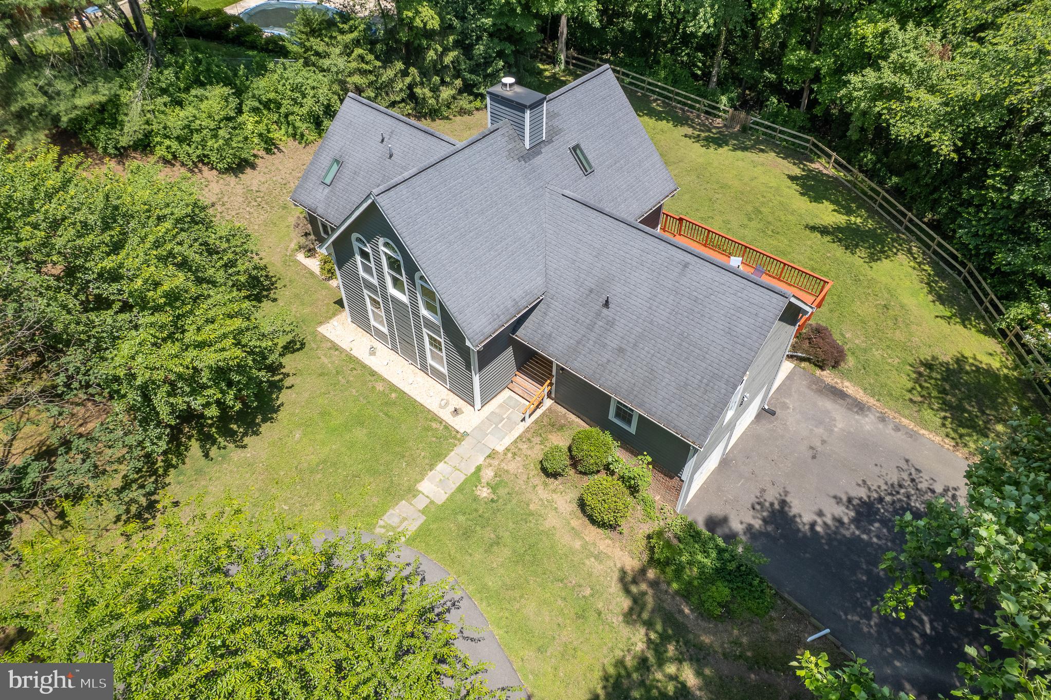 QUEEN ANNE ESTATES - Residential