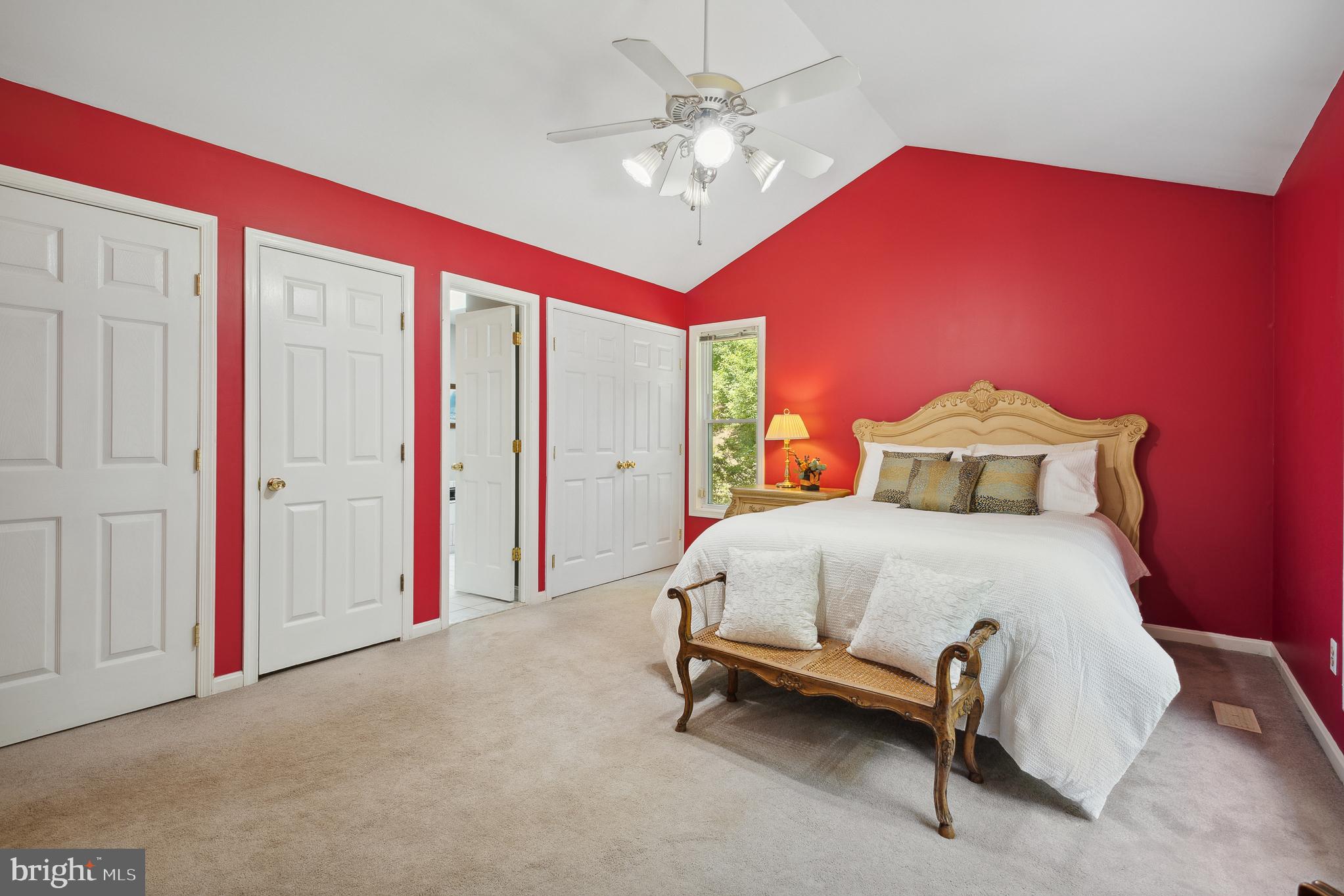 QUEEN ANNE ESTATES - Residential