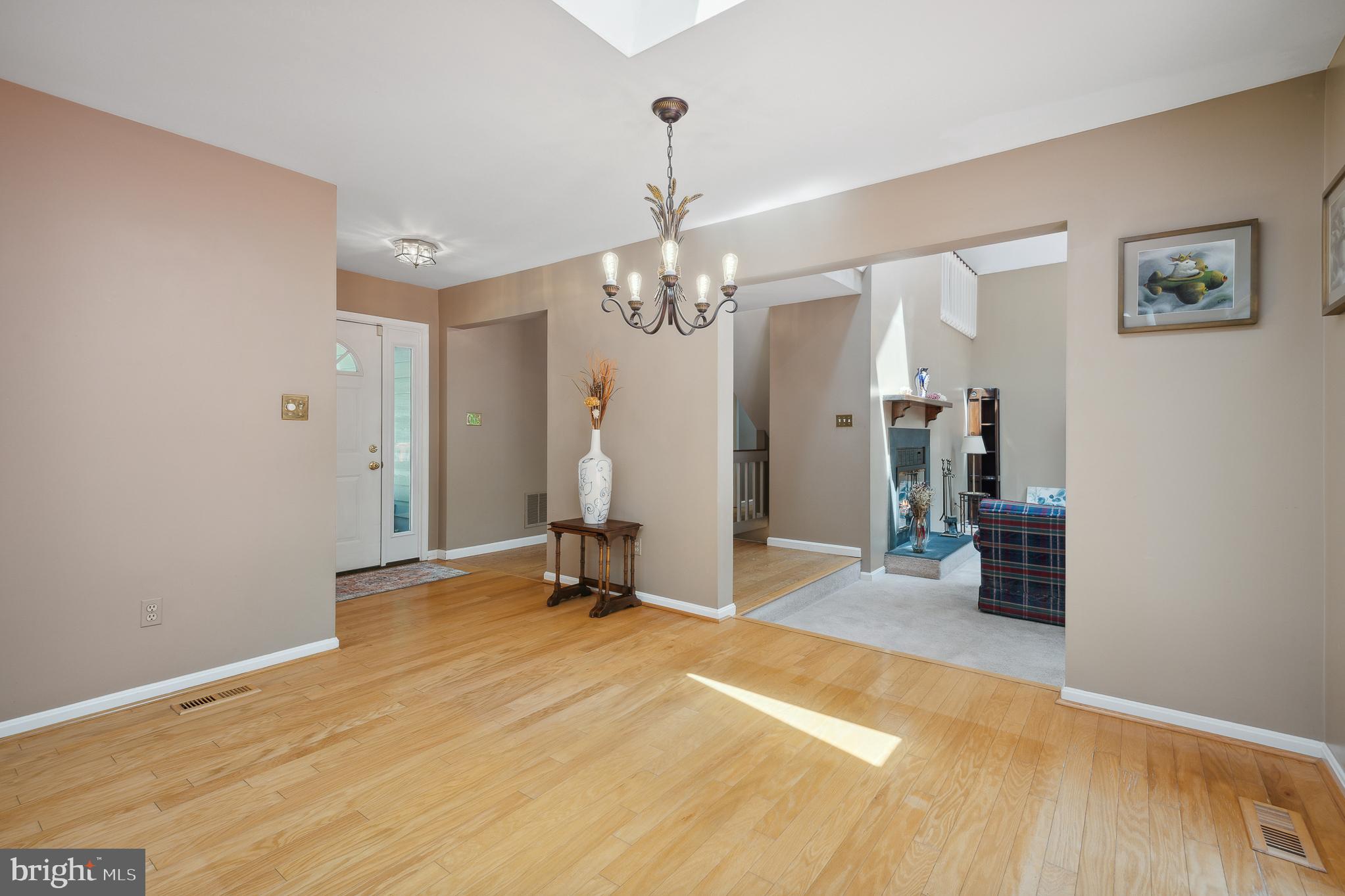 QUEEN ANNE ESTATES - Residential